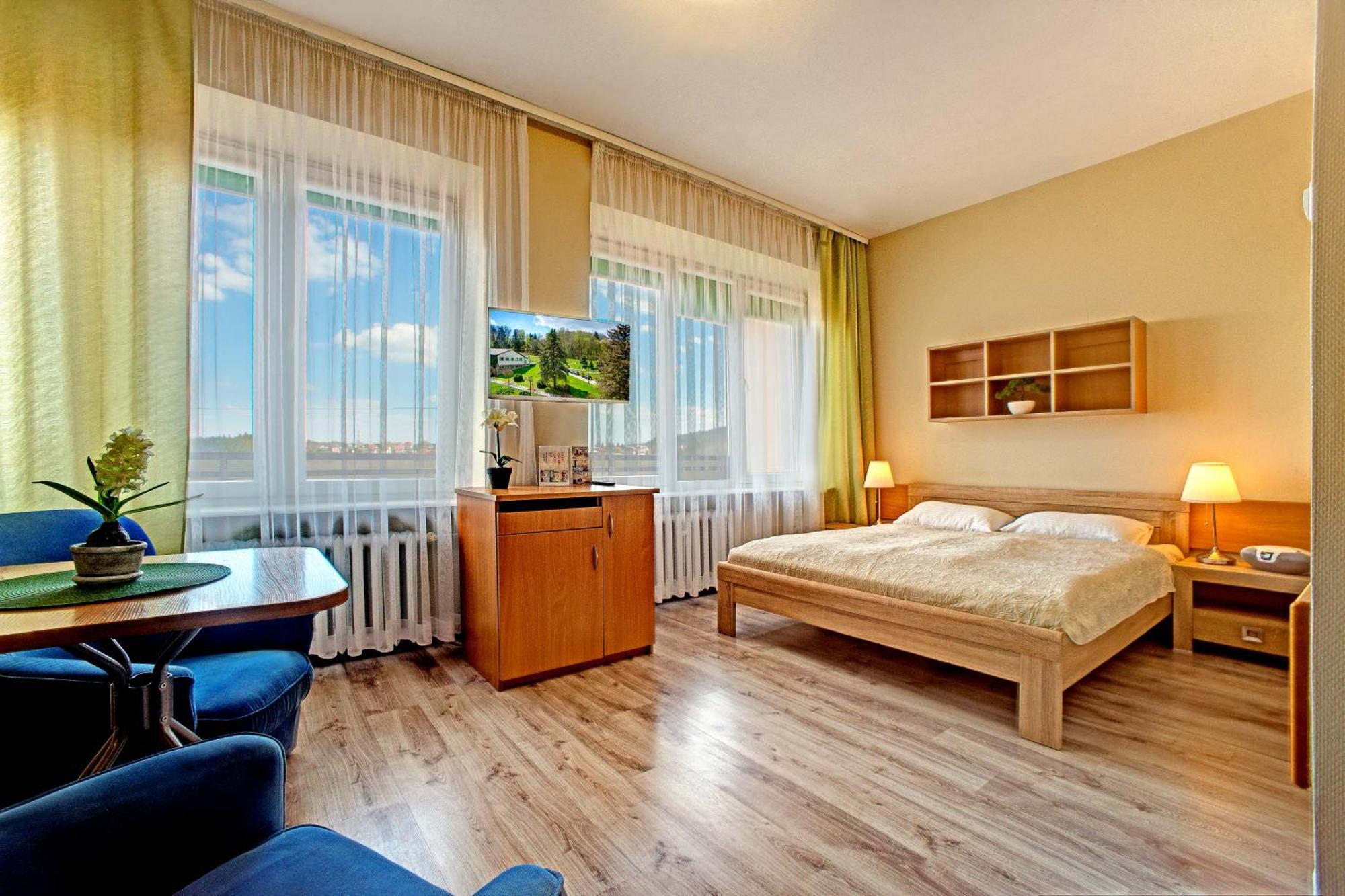 Kzzg W Polsce, Gornicze Sanatorium Zwiazkowe "Gornik" Hotel Iwonicz-Zdrój Exterior foto