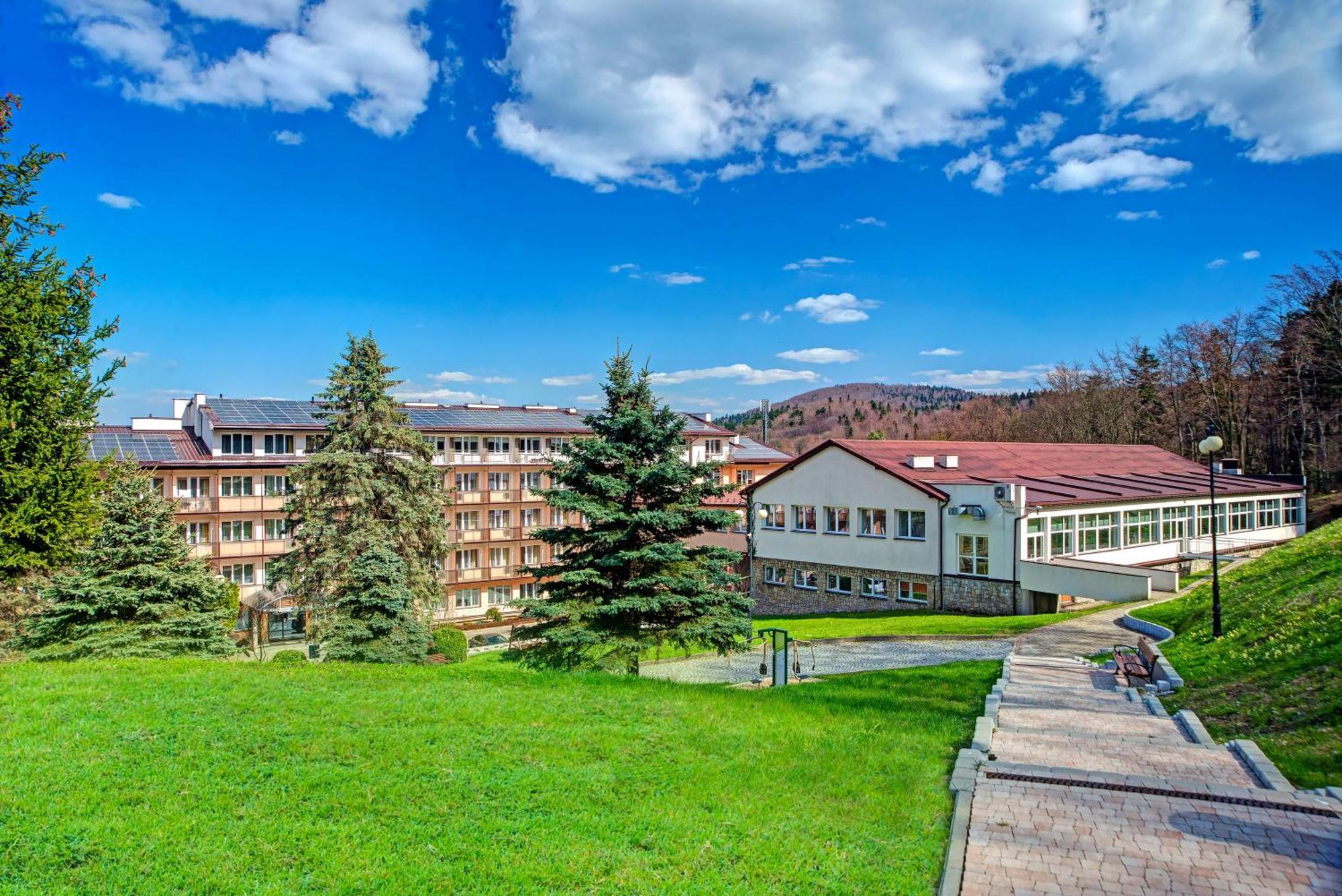 Kzzg W Polsce, Gornicze Sanatorium Zwiazkowe "Gornik" Hotel Iwonicz-Zdrój Exterior foto